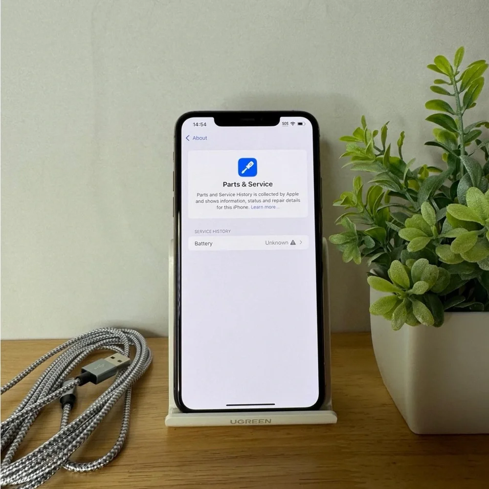 Apple iPhone 11 Pro Max 64GB unlocked in Gold